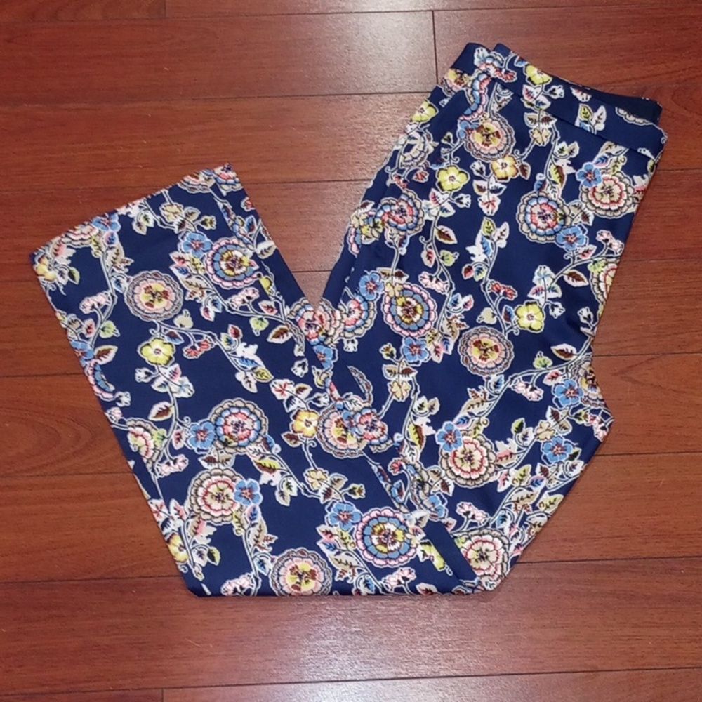 Tommy Hilfiger Navy Floral Mid Rise Slim Ankle Pants, Size 6